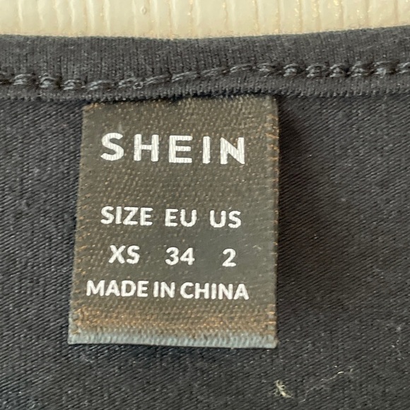 Shein Black Crop XS/2 Top Y2K Butterfly Print Notched Neckline Tee Long Sleeves - Picture 5 of 10